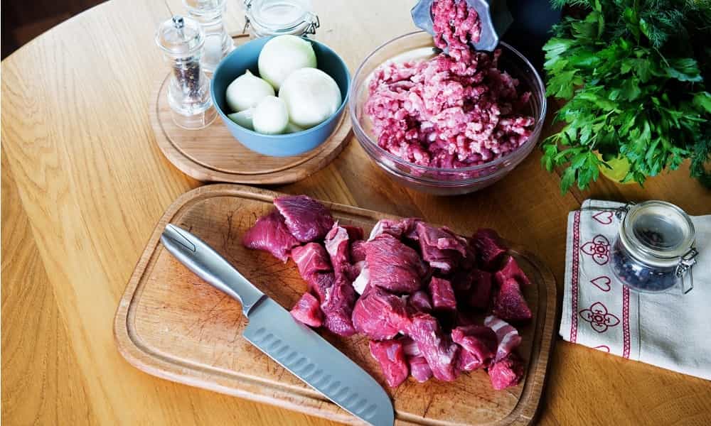 Dlaczego warto mielić mięso w domu?
