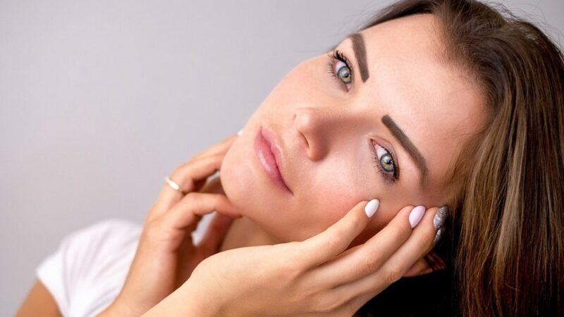 9 sposobów na naturalne oczyszczanie skóry